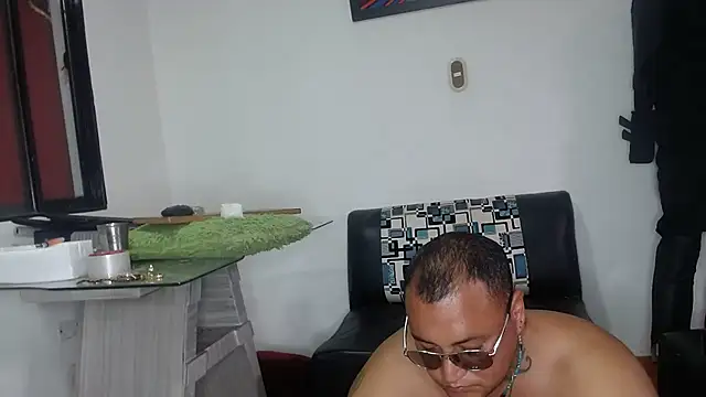 hardrock982 live sex cam