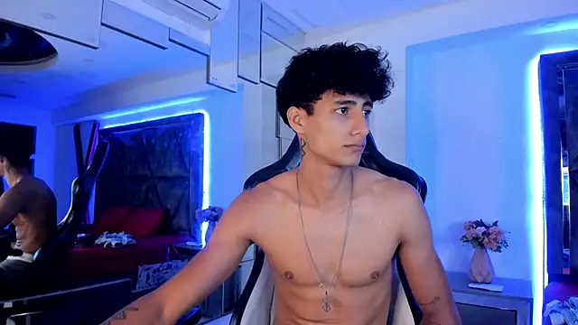 MaxiimoRomano_ live sex cam