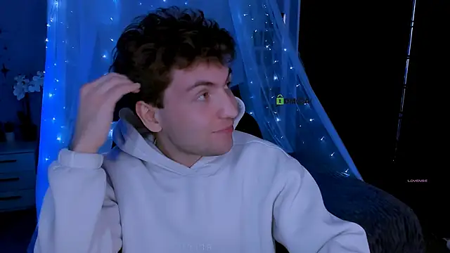 joseph_bear_ (Ask my age) - show dick