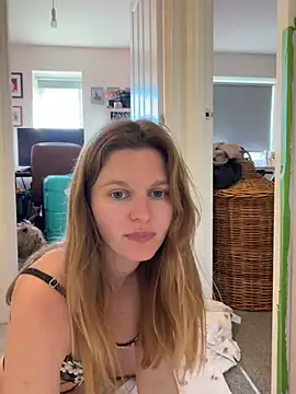 Lilly-Luscious webcam