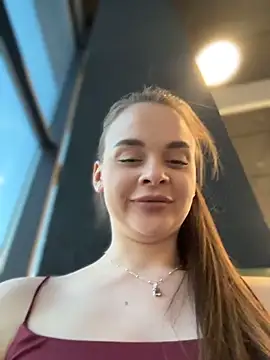 kristirich (F young) - Last tipper gets control 5 min😍