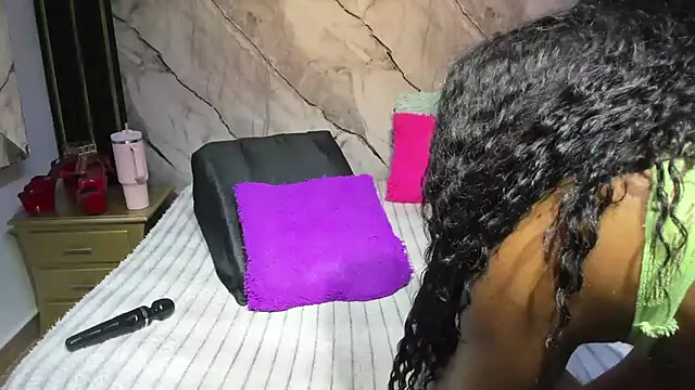 niyirey1 (F young) - FUCK ME HARD AND DEEP