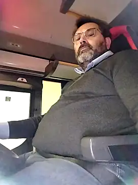 necroforo (M mature) - Senza masturbarmi e venire fino al goal