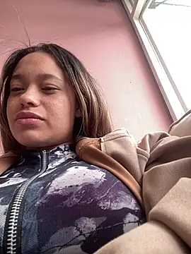 Webcam Model (Diosa_Pinkk)  is live.Free join now!