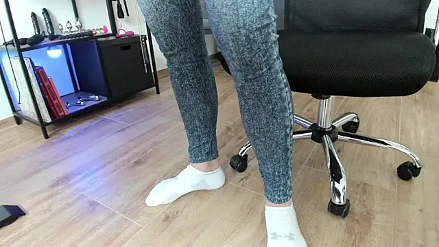 molicaremolicare - Molicaremolicare's free webcam - UK Sex Cams