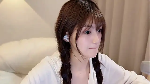 美女LH7在线直播