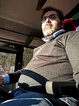 necroforo (M mature) - Senza masturbarmi e venire fino al goal