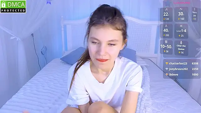 little__lunaa (F teen) - hand bra