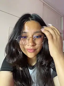 lilithrose_ (F teen) - show boobs