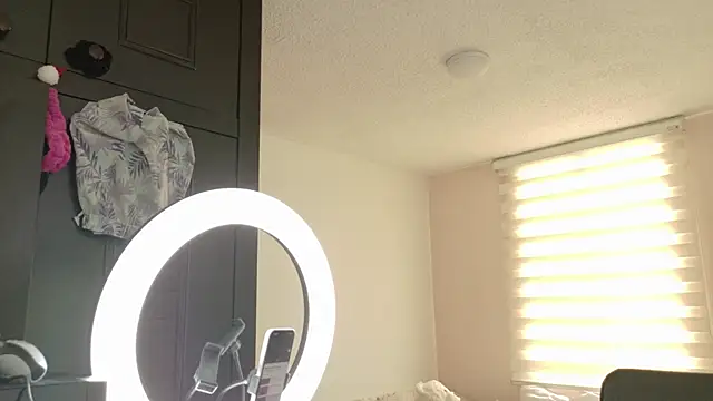 monicalaurent (F young) - Cameltoe 💗