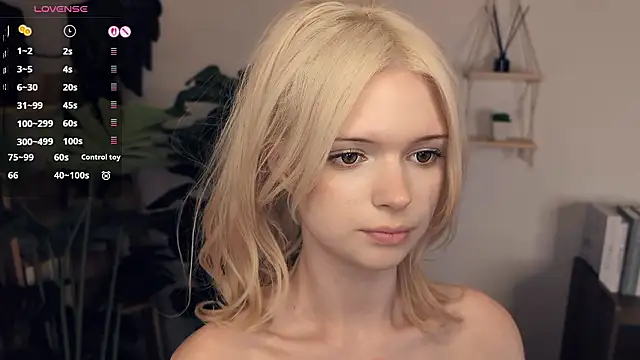 LaureMestler's live cam