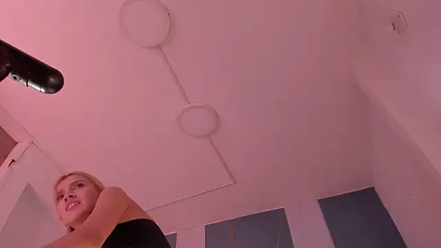 Swt_skinny_ live cam profile