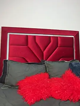 Webcam Model (AndreaaRoss_)  is live.Free join now!