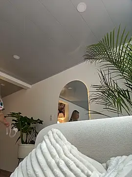 AtheneaRossi live sex cam