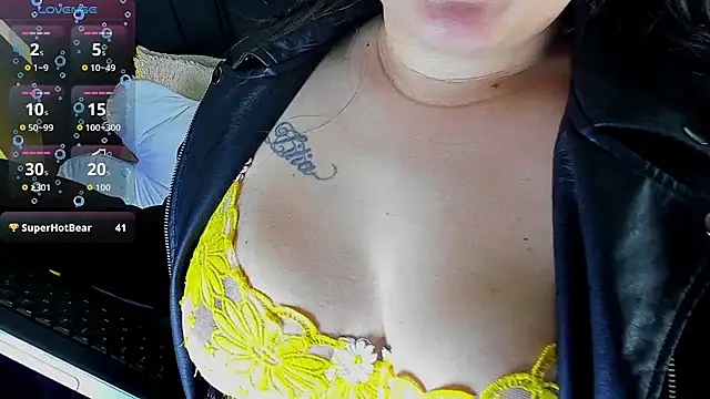 ary_noa - Ary_noa's free webcam - UK Sex Cams