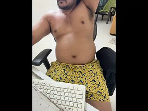 Live gay webcam of FlirtyxBoy
