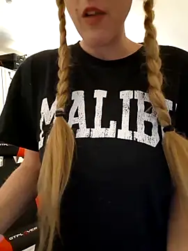 spritzmaus (F milf) - Surprise Vid