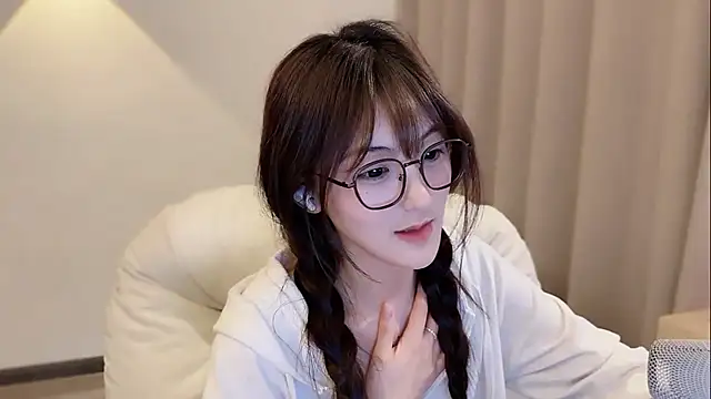 美女LH7在线直播