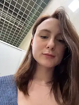 dina_tease (F young) - OFF TOP in CAFE! BE NAKED UNDER COAT