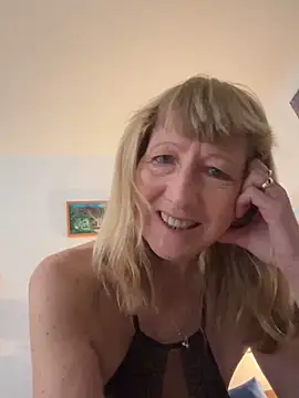 maturekim (Ask my age) - Massage my Boobs 🥵