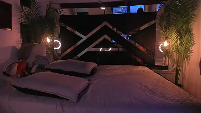 moonsweet1 (F young) - show anal