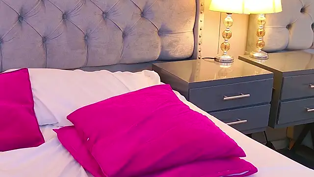 samantag - SamantaG's free webcam - UK Sex Cams