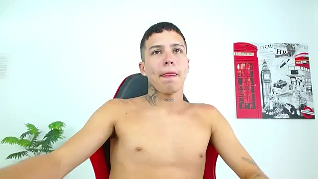 cumandres18 - Cumandres18's free webcam - UK Sex Cams