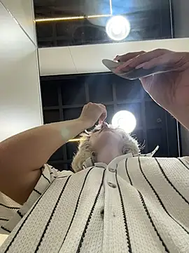 RonnieKiss live cam profile