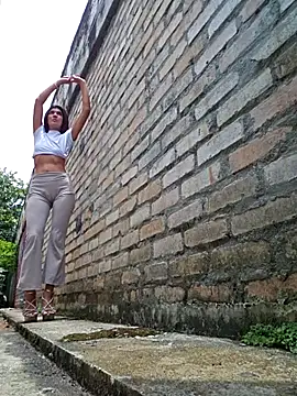 Yuky_ta's Stripchat show and profile