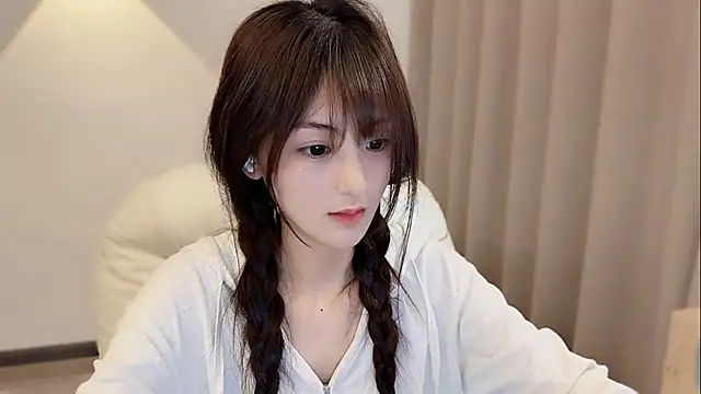 美女LH7在线直播