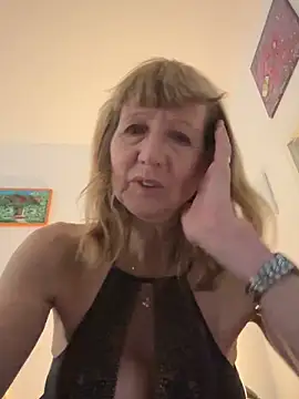 Webcam Model (MatureKim)  is live.Free join now!