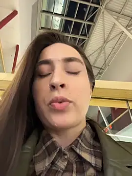 Holly_Play live sex cam