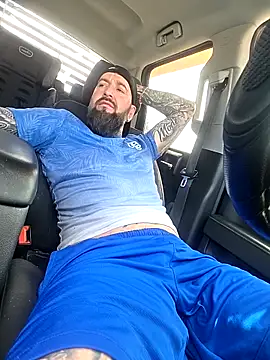 Beardedtattood's live cam