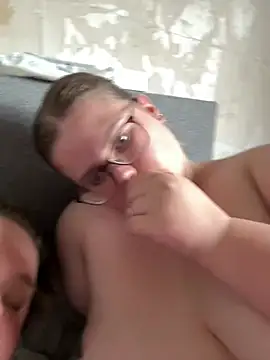 curvypaar2 - CurvyPaar2's free webcam