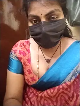 Webcam Model (Nithiila)  is live.Free join now!