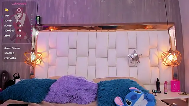 Foxxy_Doll live sex cam