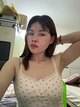 Webcam Model (Loyalty-love)  is live.Free join now!