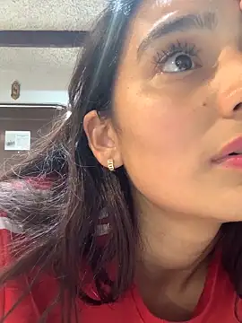 Webcam Model (-BabyLuna)  is live.Free join now!