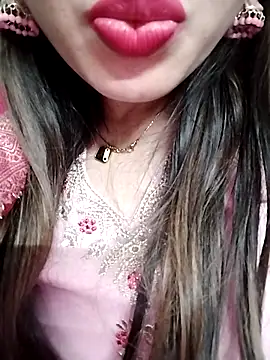 Webcam Model (Noor_Darliing)  is live.Free join now!