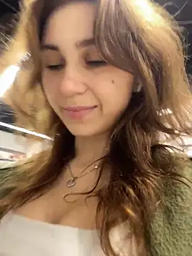 QuitieLia live sex cam