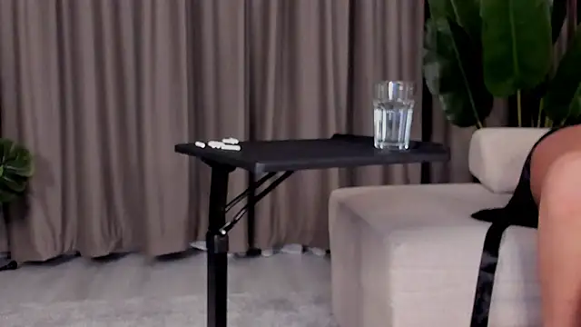 emeraldkat - EmeraldKat's free webcam - UK Sex Cams