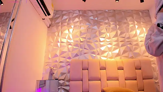 mell_muller - Mell_muller's free webcam - UK Sex Cams