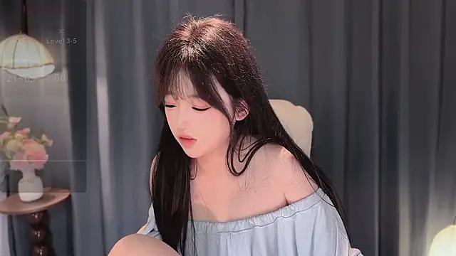 美女Yaiyigirl在线直播