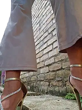 yuky_ta (F milf) - RISKY SQUIRT STANDING IN PUBLIC#Voyeurs