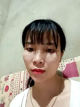 -lymaya- (F young) - Show ngực