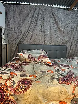 soe_lara - Soe_Lara's free webcam