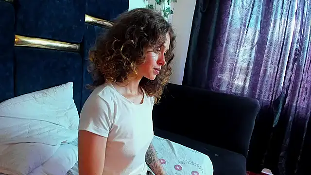 fulfill_fantasies1 - Fulfill_fantasies1's free webcam