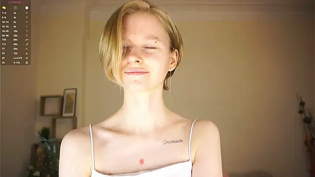 toyapletz - ToyaPletz's free webcam