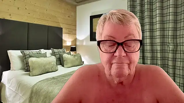 mystery-grandmother - Mystery-Grandmother's free webcam