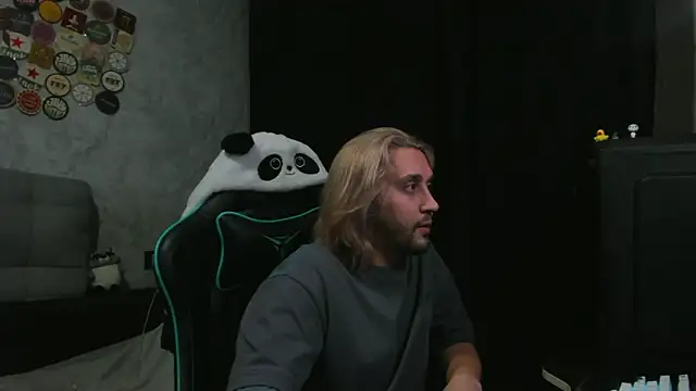 pohyi_ - Pohyi_'s free webcam - UK Sex Cams